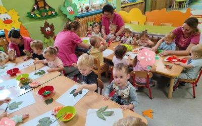 Dzień Spadającego Liścia w grupie Pszczółki (12)