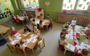 Dzień Flagi w grupie Pszczółek (3)