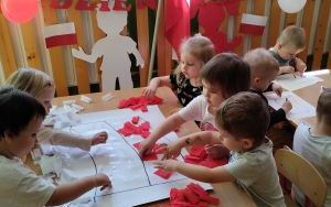 Dzień Flagi w grupie Misie  (1)