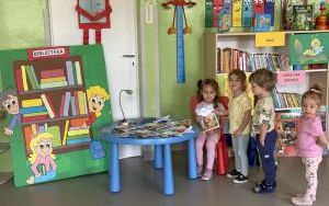 Dzień Bibliotekarza grupa Pszczółek (3)