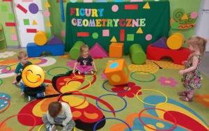 Miniony tydzień - grupa Pszczółek: Tydzień pełen kolorów (3)