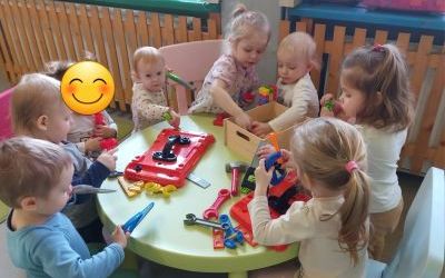 Miniony tydzień - grupa Pszczółek: Tydzień pełen pomysłów i działań (1)