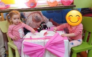 Dzień Kobiet - grupa Pszczółek (1)