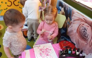 Dzień Kobiet - grupa Pszczółek (4)