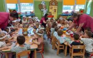 Dzień Chleba w grupie Pszczółek (15)