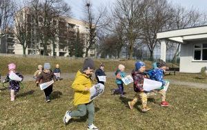 Miniony tydzień - grupa Pszczółek: Tydzień wesołych aktywności (7)