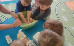 Miniony tydzień - grupa Misie: Tydzień pełen pomysłów i działań (13)