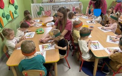 Miniony tydzień - grupa Pszczółek: Tydzień pełen pomysłów i działań (9)