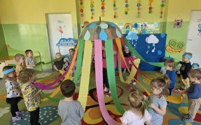 Miniony tydzień - grupa Pszczółek: Tydzień pełen pomysłów i działań (12)