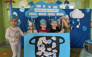 Miniony tydzień - grupa Pszczółek: Tydzień pełen pomysłów i działań (10)