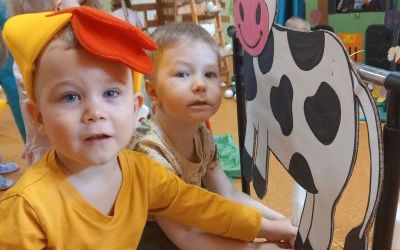 Grupa Pszczółek na farmie pełnej wrażeń (12)