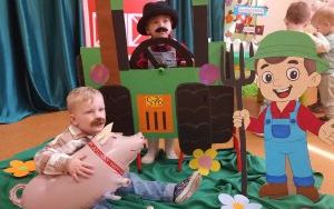 Grupa Pszczółek na farmie pełnej wrażeń (3)