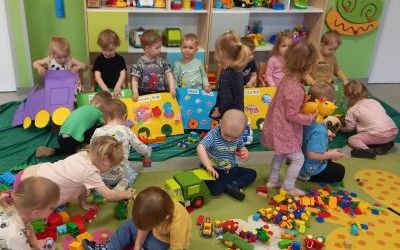 Miniony tydzień - grupa Pszczółek: Tydzień wspólnej zabawy (7)