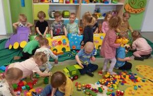 Miniony tydzień - grupa Pszczółek: Tydzień wspólnej zabawy (7)