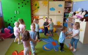 Miniony tydzień - grupa Pszczółek: tydzień małych odkrywców  (6)