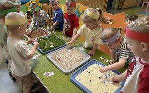 Miniony tydzień - grupa Pszczółek: tydzień małych odkrywców  (7)