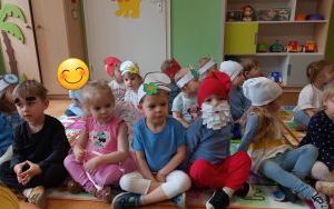 Dzień książki - grupa Pszczółek (2)