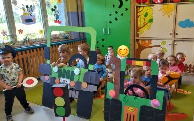 Miniony tydzień - grupa Pszczółek: Tydzień pełen kolorów (1)