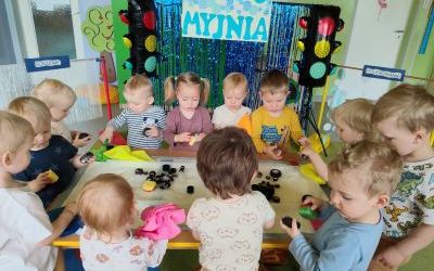 Miniony tydzień - grupa Pszczółek: Tydzień pełen niespodzianek (8)