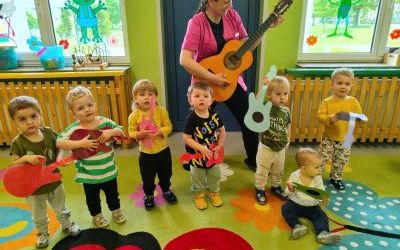 Miniony tydzień - grupa Pszczółek: Tydzień pełen pomysłów i działań (12)