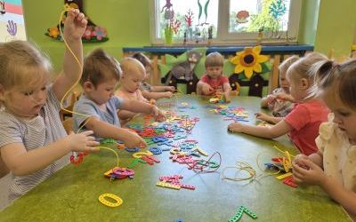 Miniony tydzień - grupa Pszczółek: Tydzień wspólnej zabawy (8)