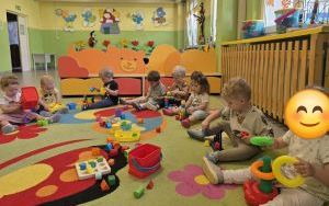 Miniony tydzień - grupa Pszczółek: Tydzień wspólnej zabawy (7)