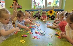 Miniony tydzień - grupa Pszczółek: Tydzień wspólnej zabawy (8)